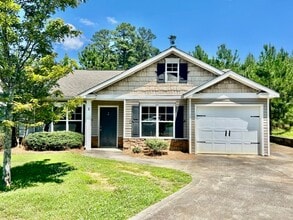 Building Photo - Chesney Dr #9 &amp; 11