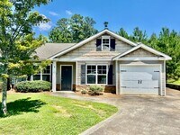 Building Photo - Chesney Dr #9 &amp; 11