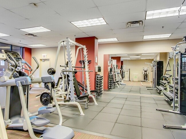 Building Photo - 330 N Jefferson St