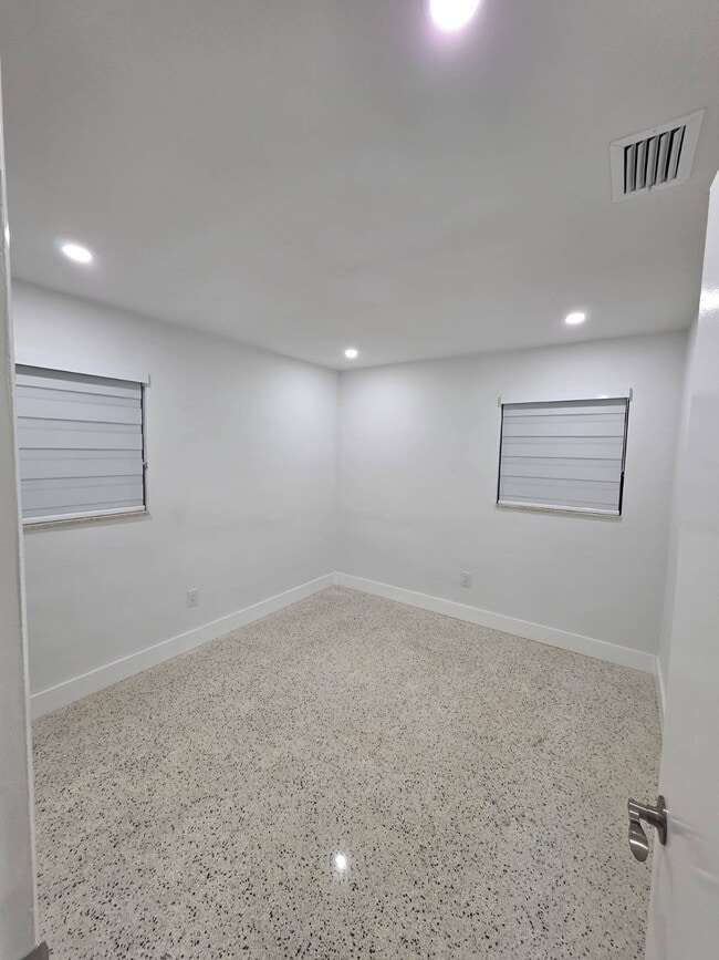 Building Photo - 18730 NW 29th Pl