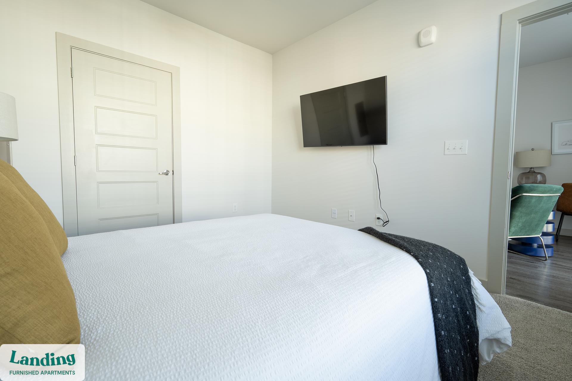 Building Photo - 340 W 25th St