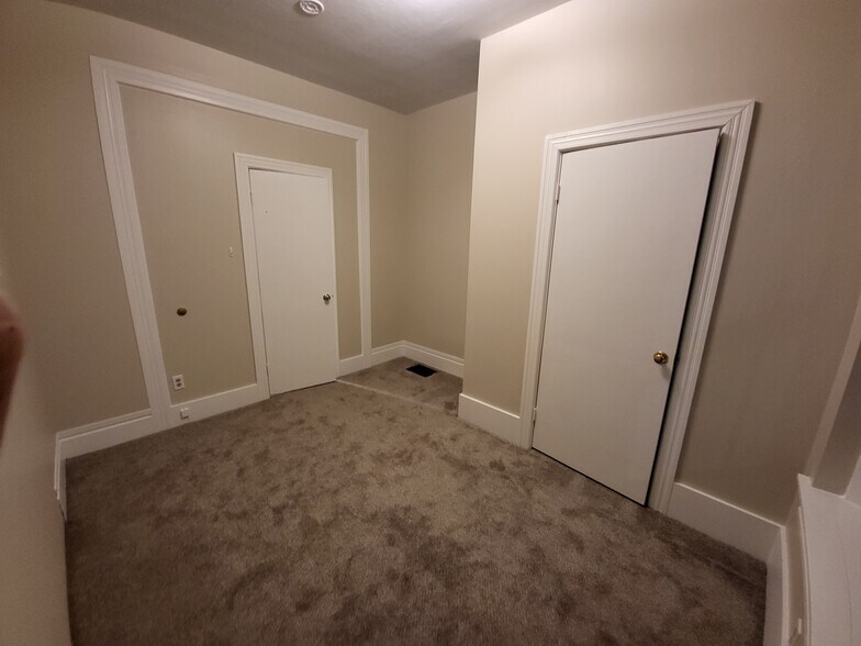 Building Photo - 317 Peffer St