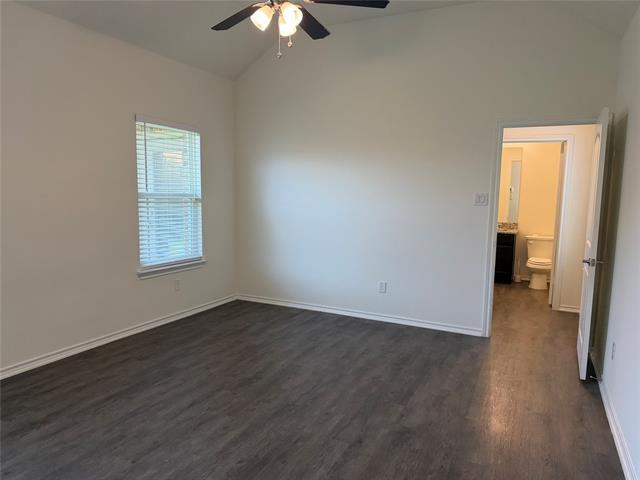 Building Photo - 2237 Diamond Dr