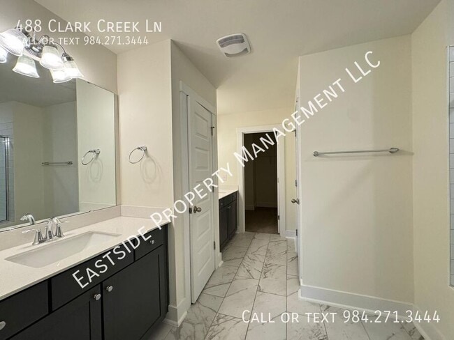 Building Photo - 488 Clark Creek Ln