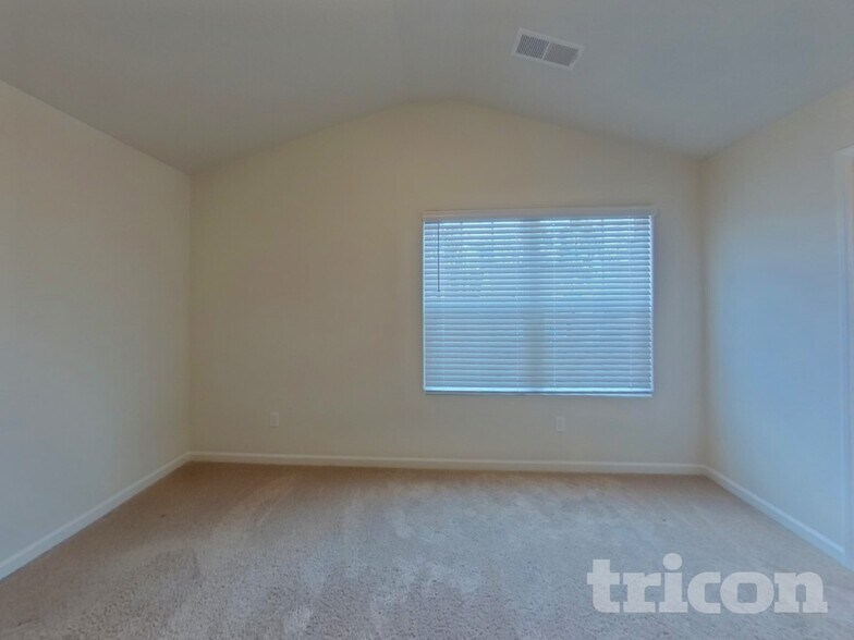 Building Photo - 4012 Reinfield Dr