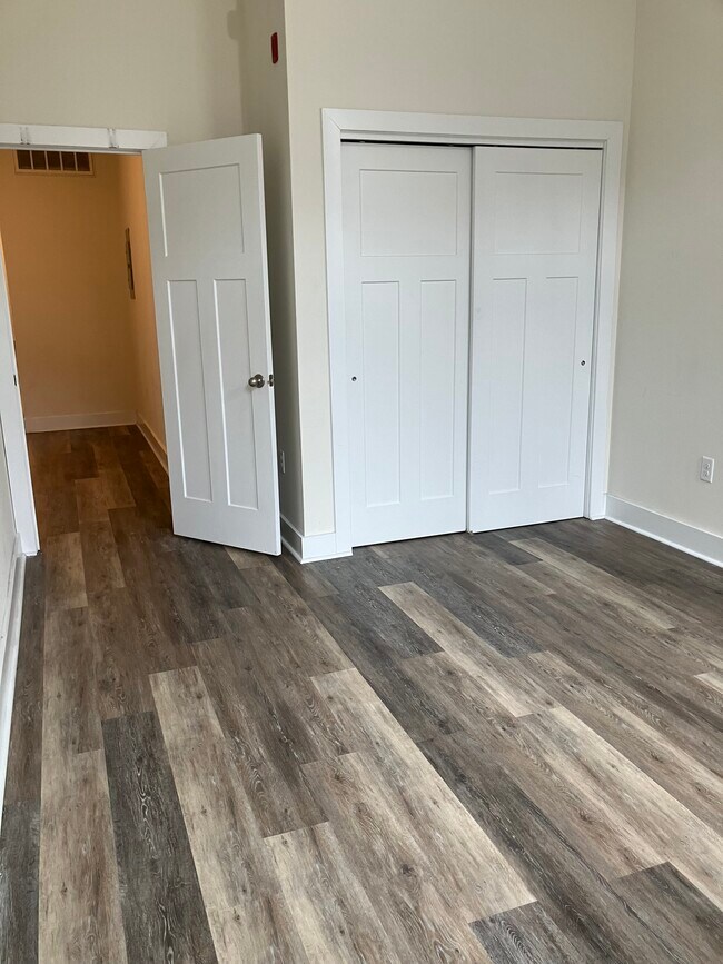 Building Photo - 420 Gaskill St