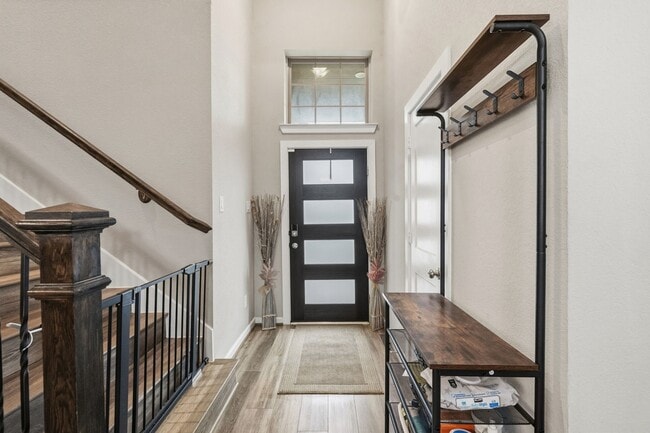 Building Photo - 16323 Apache Wds Wy