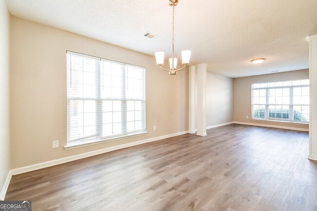 Building Photo - 6640 Delaware Bend