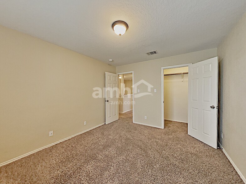 Building Photo - 11766 Wayward Daisy