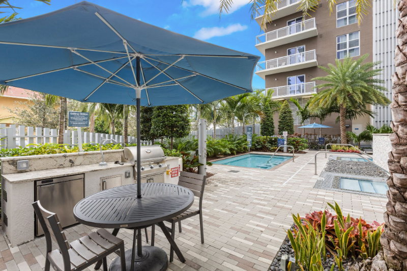 Building Photo - 2703 Biscayne Blvd