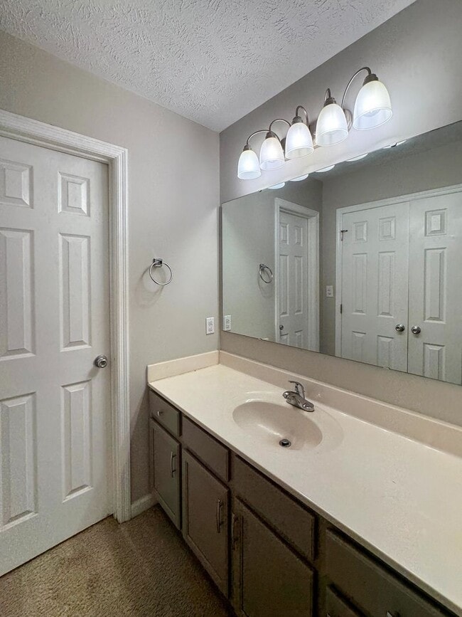 Building Photo - Charming 3 Bed 2 Bath Home in Jack Britt