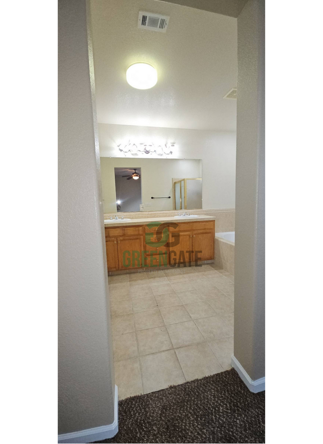 Building Photo - MOVE-IN SPECIAL 1/2 off 1st Months Rent!!! Spacious 4 Bedroom in Manteca!!! Ready