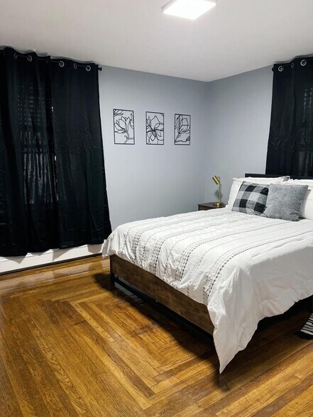 Building Photo - 508 Elm St