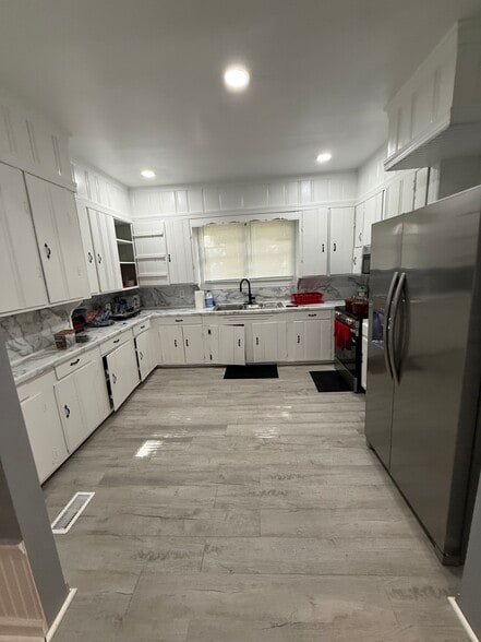 Building Photo - 2015 Old Edisto Dr
