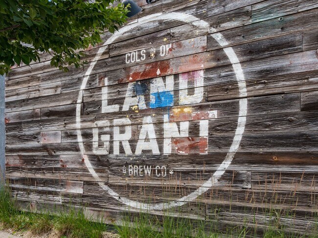 Building Photo - 364 S Chase Ave