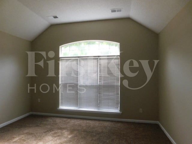 Building Photo - 4655 Tulip Creek Dr