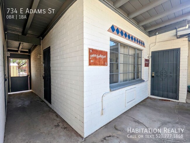 Building Photo - Pre-Lease!! Spacious Studio University Are...