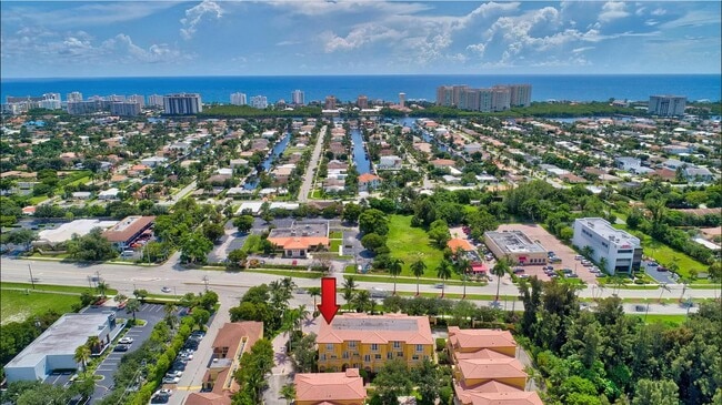 Building Photo - 545 NE 69th Cir