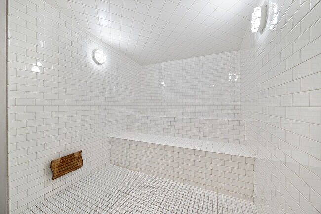 Building Photo - 310 S Michigan Ave