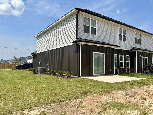 Building Photo - 120 Willa Mae Ln