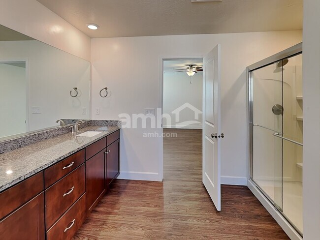 Building Photo - 2360 S Wild Horse Way