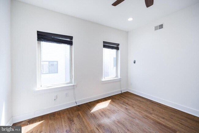 Building Photo - 1441 S Bouvier St