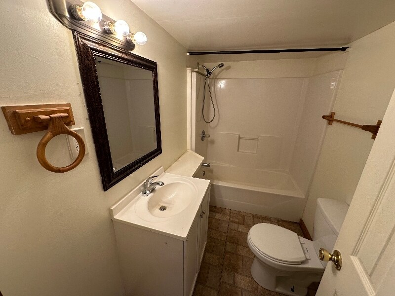 Building Photo - 85 Young Rd