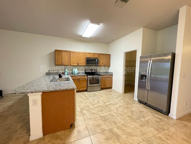 Building Photo - 1622 SW 16th Ct