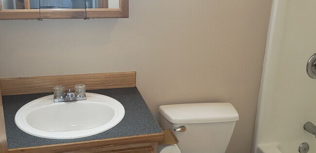 Building Photo - Affordable 1 bedroom in town