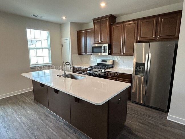 Building Photo - 1406 Excelsior Grand Ave