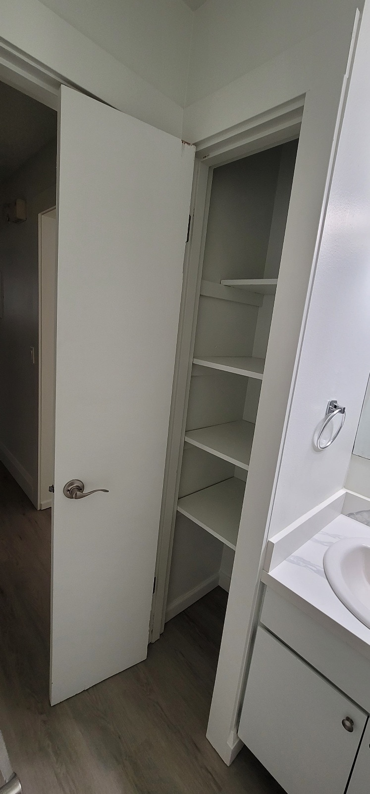Bathroom closet - 110 SE Vista Ave