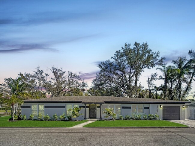 Building Photo - Fully Remodeled Snell Isle Luxury Home - A...
