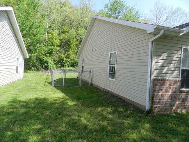 Building Photo - 108 Booker Rd