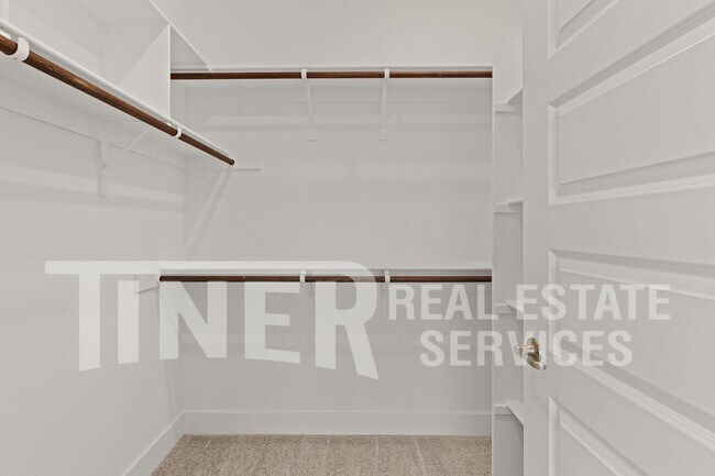 Building Photo - 3062 Pansona St