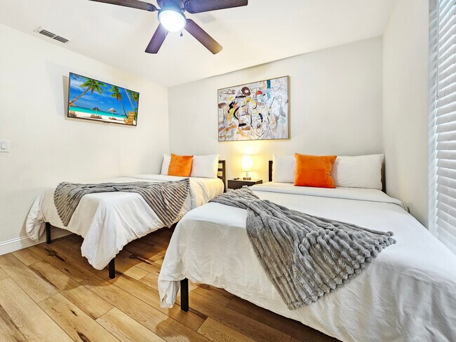 Building Photo - 11402 Suncreek Pl