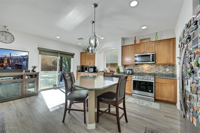 Building Photo - 10167 Bishops Peak Ct