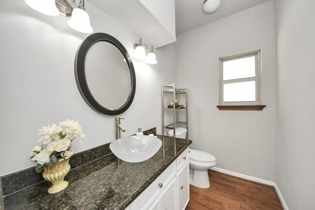 Building Photo - 20626 Chestnut Hills Dr