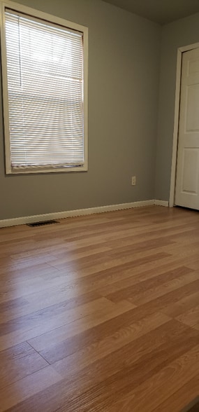 Building Photo - 86 Earlmoor Blvd