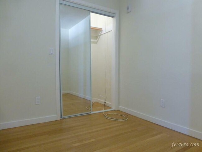 Building Photo - 70 Terra Vista Ave