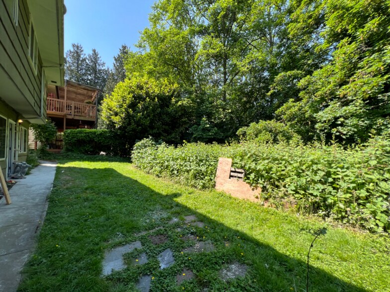 Building Photo - 4205 34th Ave W