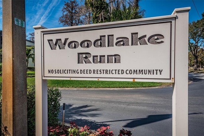 Building Photo - 331 Woodlake Wynde