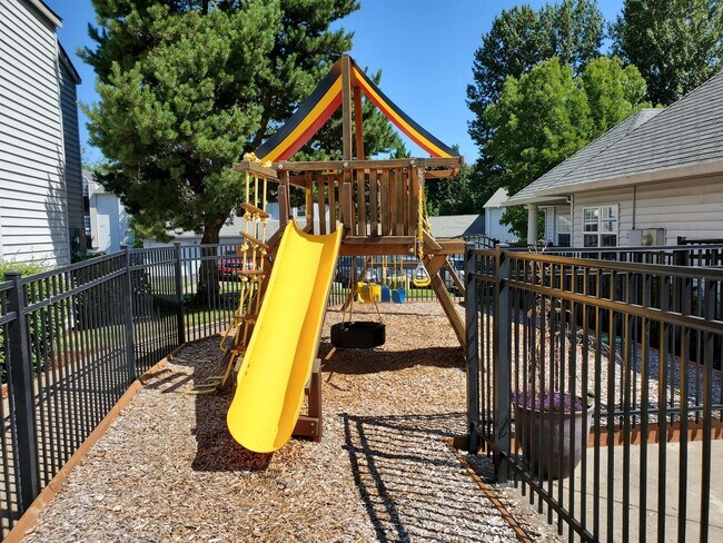 Building Photo - 10660 SW Davies Rd