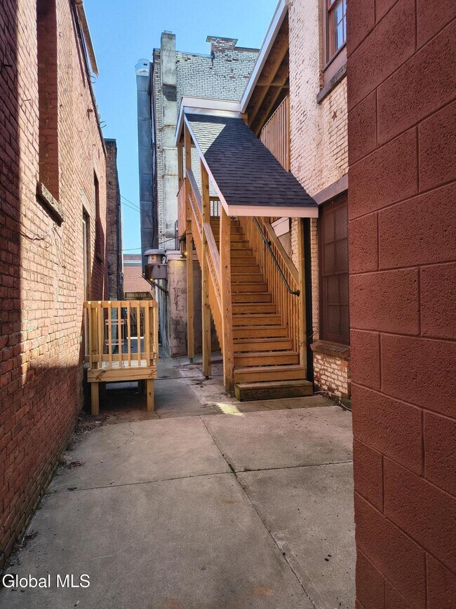 Building Photo - 53-55-55 Congress St