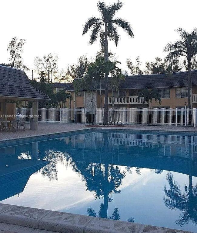 Building Photo - 7480 Miami Lakes Dr