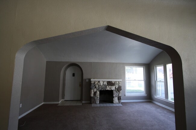 Building Photo - 4508 E Illinois Ave