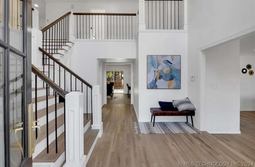 Building Photo - 11016 S Jamestown Ave