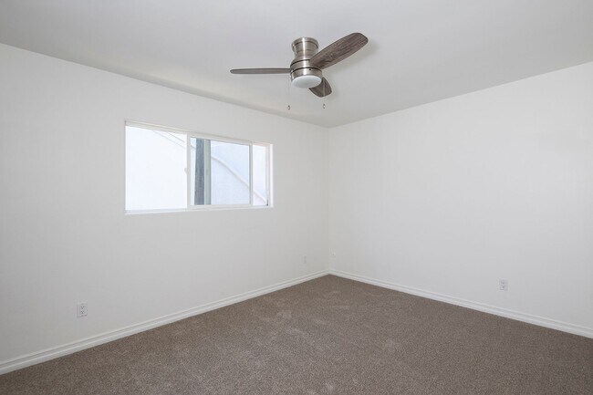 Building Photo - *OPEN HOUSE: 8/29 10AM-12PM* 1Br in Amazin...