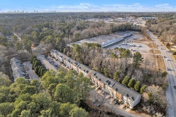 Building Photo - 3100 Lauren Parc Rd