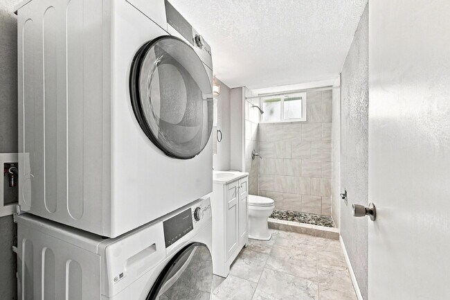 Building Photo - $2,195.95, 5-bed, 2.5-bathroom located in Colorado Springs with a fenced backyard.