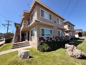 Building Photo - Completely Remodeled 2 Bed, 1 Bath in San Pedro w/ Garage Parking!